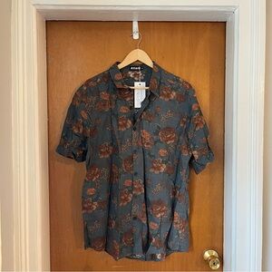 •Men’s Atlanl floral button down shirt NWT• Size XL